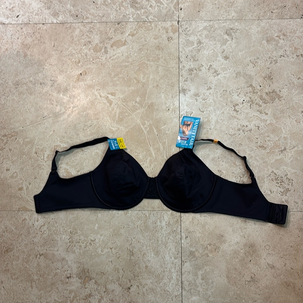 Vanity Fair beauty back minimizer black bra. Size 36 DD.